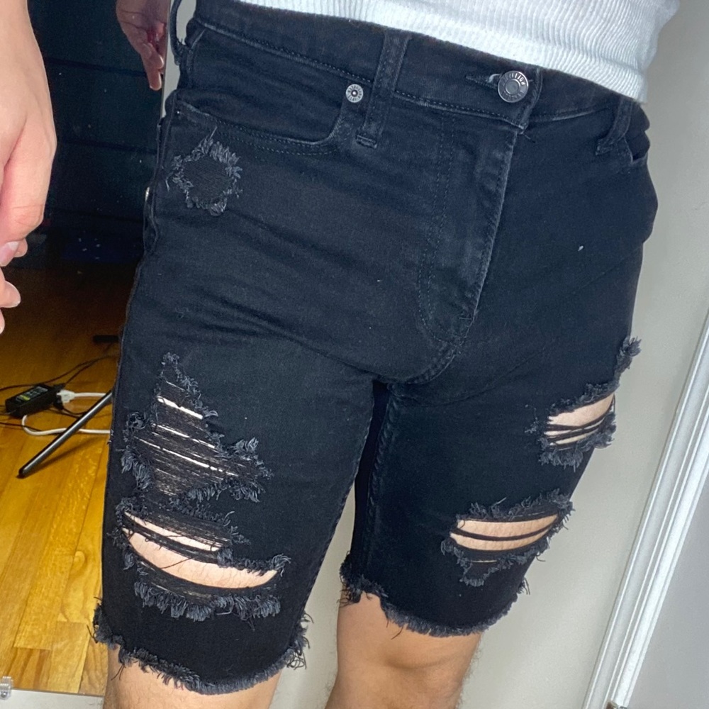 Shorts - Picture 3 of 3